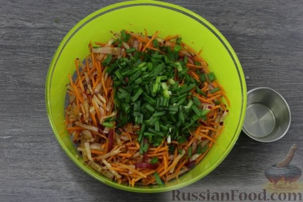 Салат из редиски и моркови, по-корейски